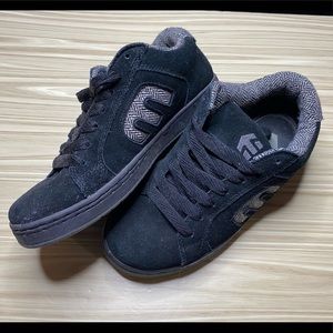 Mens Etnies Digit SMU skateboard suede shoes size 9